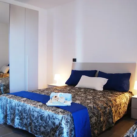 Crisvan Home- Trilocale Terrazza Vista Mare Apartman *